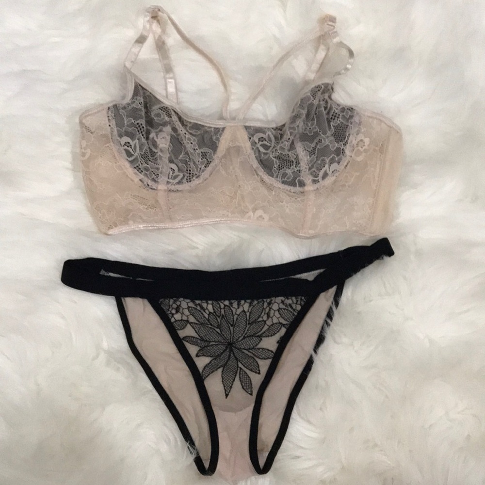Nude & black sexy lingerie 💕